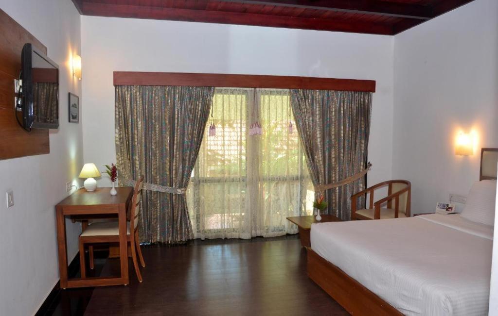 Vascodagama Beach Resort Kappad Exterior photo